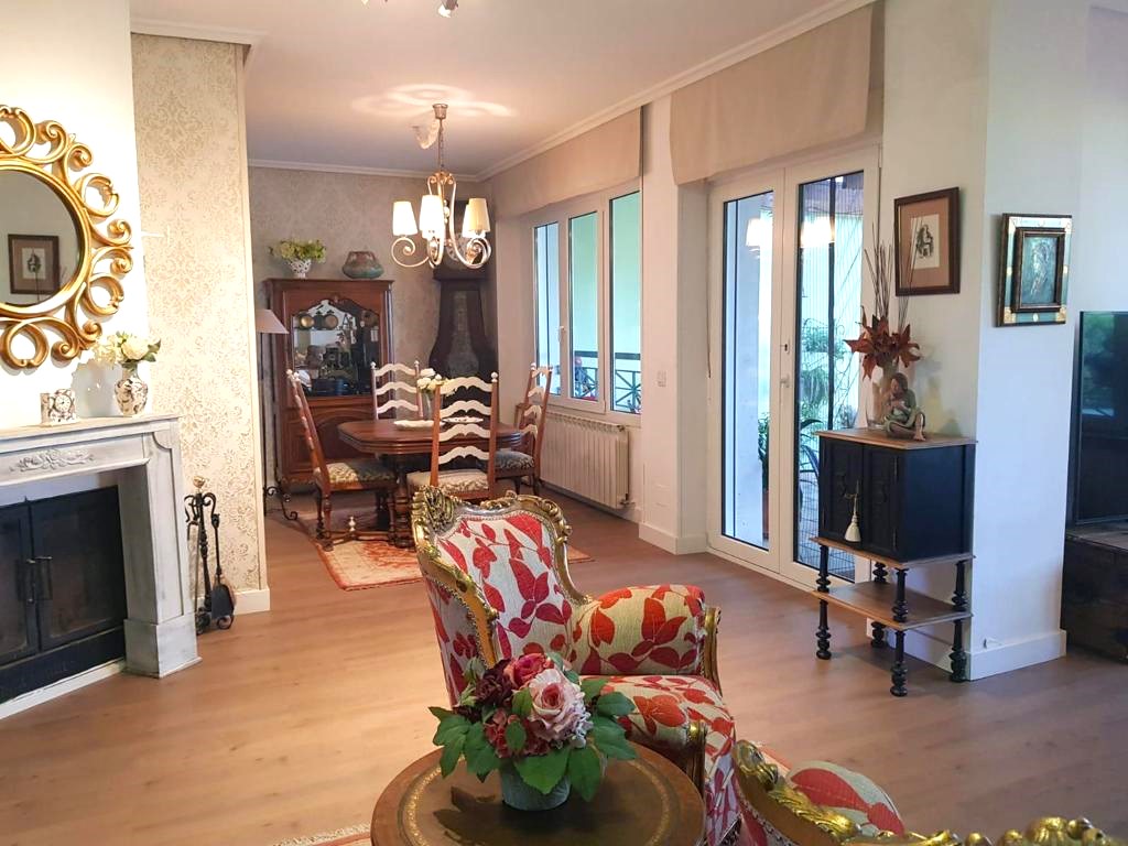 34192, 5 Habitaciones Habitaciones, ,Chalet,A LA VENTA,1085